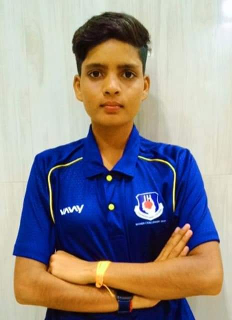 महिला खिलाड़ी सोनम यादव का नेशनल क्रिकेट एकेडमी में हुआ चयन - Dainik  Bhaskar | Uttar Pradesh News, UP Dainikbhaskar