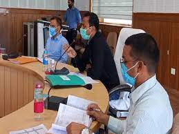 Photo of समीक्षा बैठक : होमवर्क पूरा न होने पर पौड़ी डीएम ने अधिकारियों को लगाई फटकरार