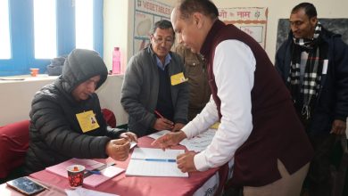 Photo of हिमाचल प्रदेश में मतदान को लेकर लोगों में उत्साह, मुख्यमंत्री जयराम ठाकुर ने परिवार संग डाला वोट