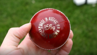 Photo of क्रिकेट की बात: कितना होता है बॉल का वजन? हैरान कर देंगे गेंद पर बने ये नियम