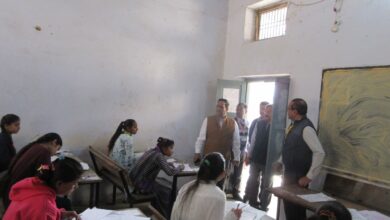 Photo of शाहजहांपुर : DM ने परीक्षा केंद्रों संग कंट्रोल रूम का किया निरीक्षण, जांची व्यवस्थाएं