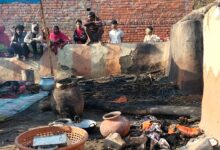Photo of औरैया : झोपड़ी में लगी भीषण आग, नगदी संग हजारों का सामान जलकर राख