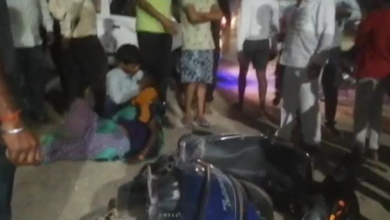 Photo of कानपुर : तेज रफ्तार ऑटो ने स्कूटी सवार को मारी टक्कर, हादसे में तीन घायल
