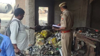 Photo of कानपुर : फैक्टरी में धमाका होने से इमारत हुई क्षतिग्रस्त, आठ मजदूर घायल, चार की हालत गंभीर