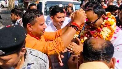 Photo of बांदा : ग्राम प्रधानों ने डिप्टी सीएम को सौंपा ज्ञापन, निधियों में इजाफा की उठाई मांग