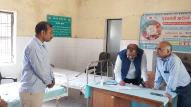 Photo of लखीमपुर : सीएमओ-एसीएमओ ने चार प्राथमिक स्वास्थ्य केंद्रों का किया निरीक्षण