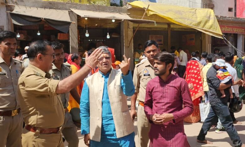 Photo of अयोध्या : रामनवमी मेले का विधायक ने किया निरीक्षण, कार्यों में शिथिलता देख हुए नाराज