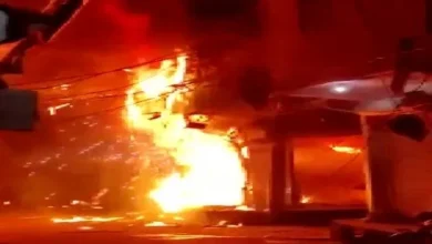 Photo of कानपुर में हंगामा : बर्तन की दुकान में लगी भीषण आग