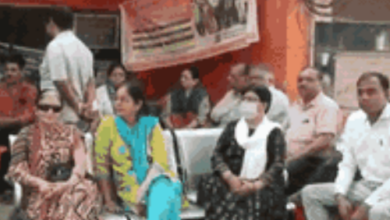 Photo of कानपुर : लॉकर धारको का हंगामा, नहीं लगा करोड़ों के जेवरों का सुराग
