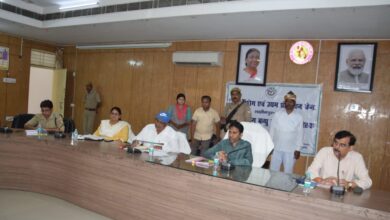 Photo of लखीमपुर : जिला उद्योग बंधु समिति की हुई बैठक, उद्यमियों की समस्याओं पर चला मंथन