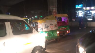 Photo of कमिश्नरेट डीसीपी ग्रामीण जोन मुरादनगर में आटो चालकों का आतंक, पुलिस बनी मुकदर्शक, एंबुलेंस को नहीं मिलता रास्ता