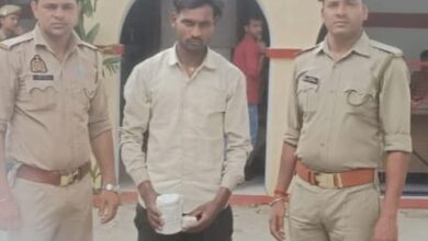 Photo of पीलीभीत : पुलिस ने 200 ग्राम अफीम के साथ तस्कर को धर-दबोचा