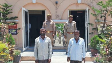 Photo of लखीमपुर : पूर्व प्रधान आत्महत्या केस में दो गिरफ्तार, फरार दो आरोपियों की तलाश जारी