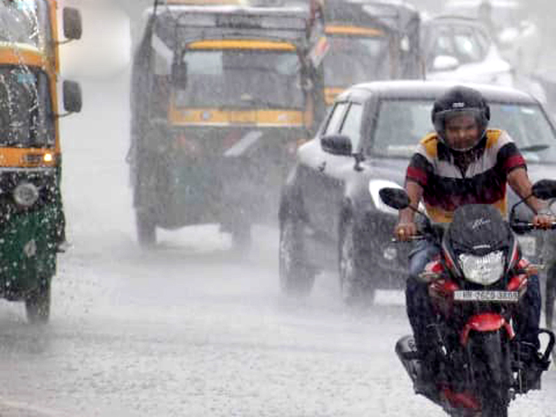 Weather of Delhi-NCR changed due to rain, relief from heat, know today ...