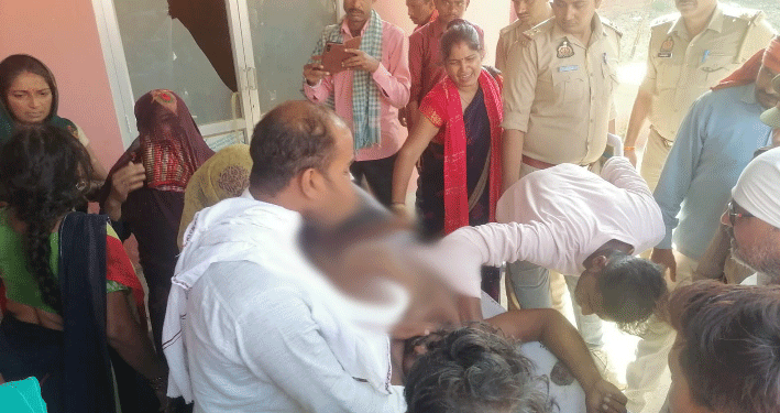 Photo of कानपुर : आधी रात को अकेला पाकर प्रधान पति ने युवक को बेरहमी से पीटा
