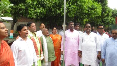 Photo of सीतापुर : 77वीं स्वतंत्रता दिवस पर सीडीओ ने विकास भवन में किया ध्वजा रोहण