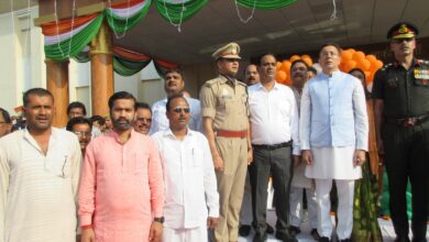 Photo of शाहजहांपुर : 77 वें स्वतंत्रता दिवस पर पीडब्ल्यूडी मंत्री जितिन प्रसाद ने किया ध्वजारोहण