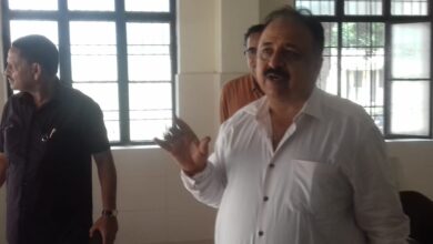 Photo of पीलीभीत : सीएमओ ने दियोरिया चिकित्सालय का किया औचक निरीक्षण