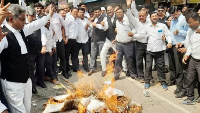 Photo of कानपुर : वकीलों ने फूंका पुतला, यूपी बार कौंसिल ने आंदोलन किया तेज