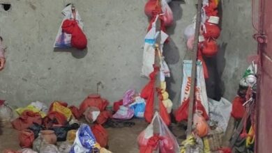 Photo of लखीमपुर खीरी : गंगा में विसर्जन के इंतजार में अस्थि कलश, श्राद्ध पिंडदान से पितृ होते हैं मुक्त