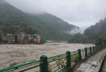 Photo of सिक्किम में बादल फटने से तबाही, दो पुल बहे, सेना के 23 जवान लापता