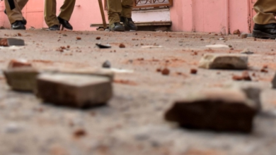 Photo of कर्नाटक में ईद-मिलादुन्नवी जुलूस में पत्थरबाजी, 5 लोग हुए घायल