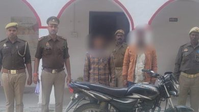 Photo of फ़तेहपुर : गो तस्कर सहित दो शातिर चोर गिरफ्तार, चोरी की बाइक भी हुई बरामद