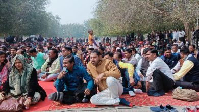Photo of लखीमपुर : जिले मे मनरेगा कार्य हुआ ठप, हड़ताल पर बैठे हजारों कर्मचारी