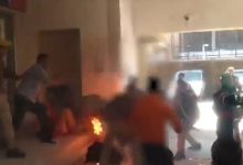 Photo of शाहजहाँपुर : पुलिस के रवैये से परेशान पीड़ित ने SP ऑफिस में खुद को लगाई आग