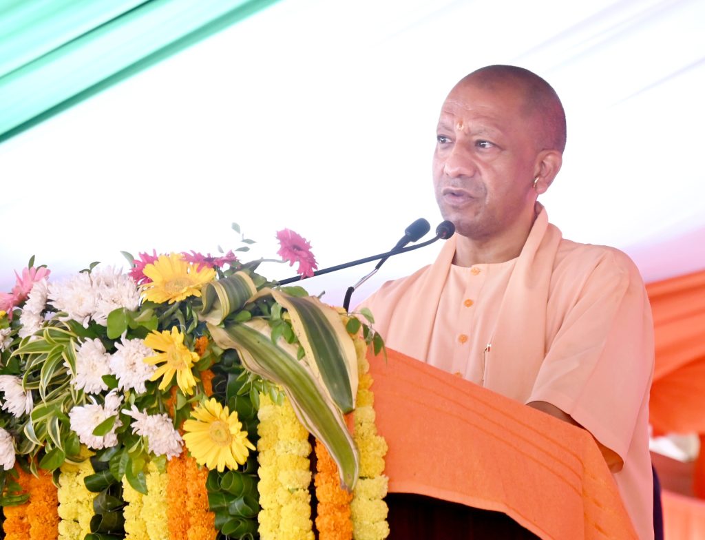 योगी सरकार का बड़ा फैसला: शिक्षामित्रों और अनुदेशकों के मानदेय में भारी बढ़ोतरी, अब हर महीने मिलेंगे इतने हज़ार